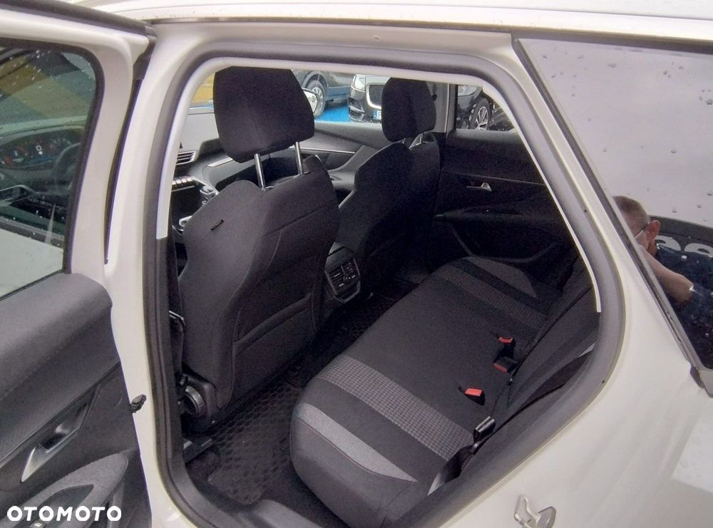 Peugeot 3008 - 17