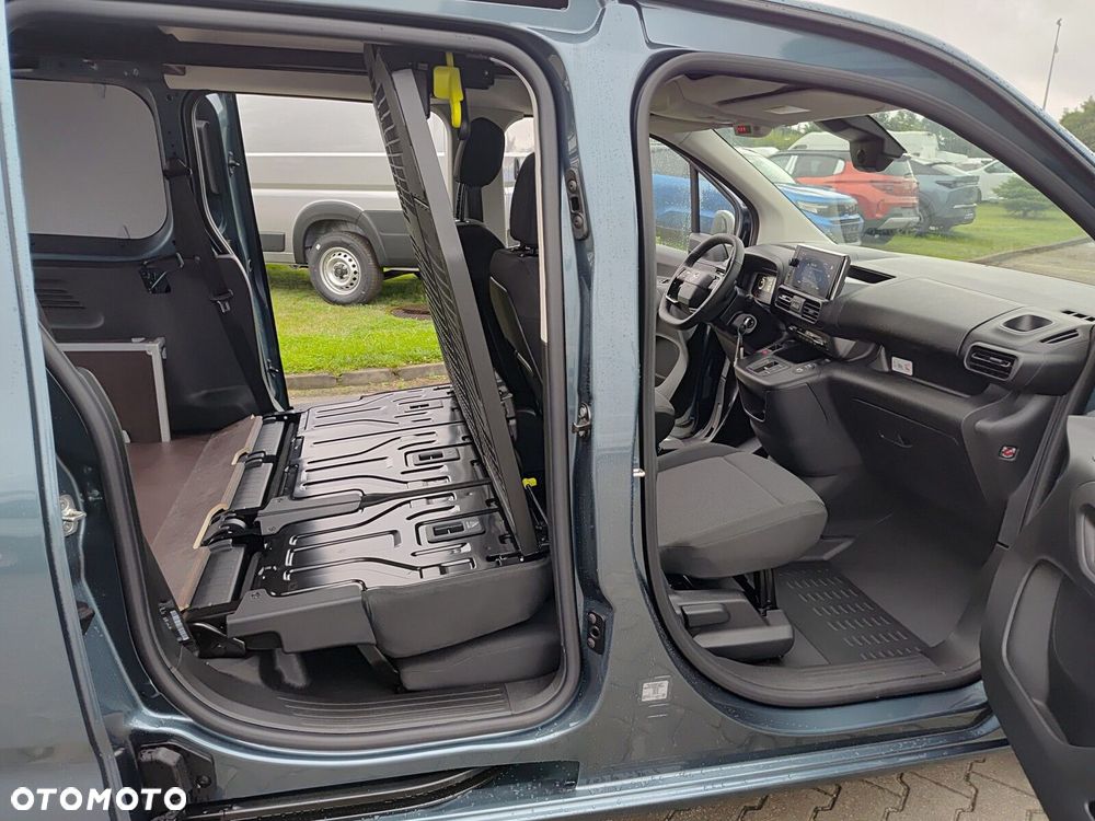 Opel Combo Cargo Combo Cargo L2 Załogowy 1.5 Diesel 131 KM AT8 - 29
