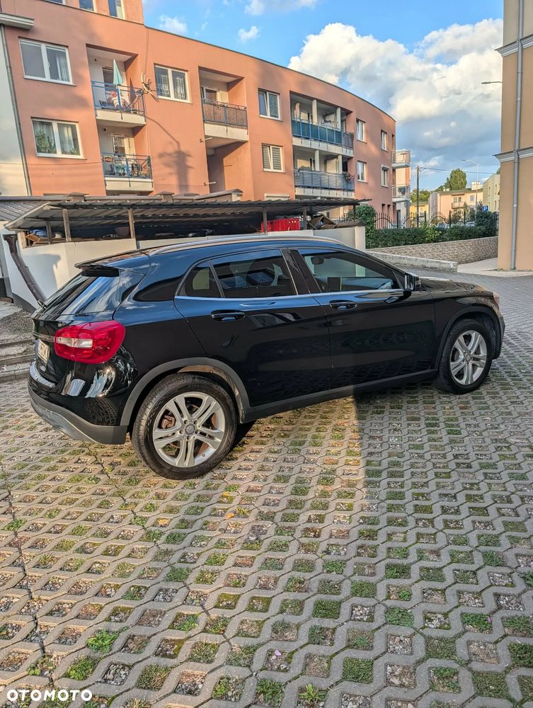 Mercedes-Benz GLA 250 7G-DCT UrbanStyle Edition - 5