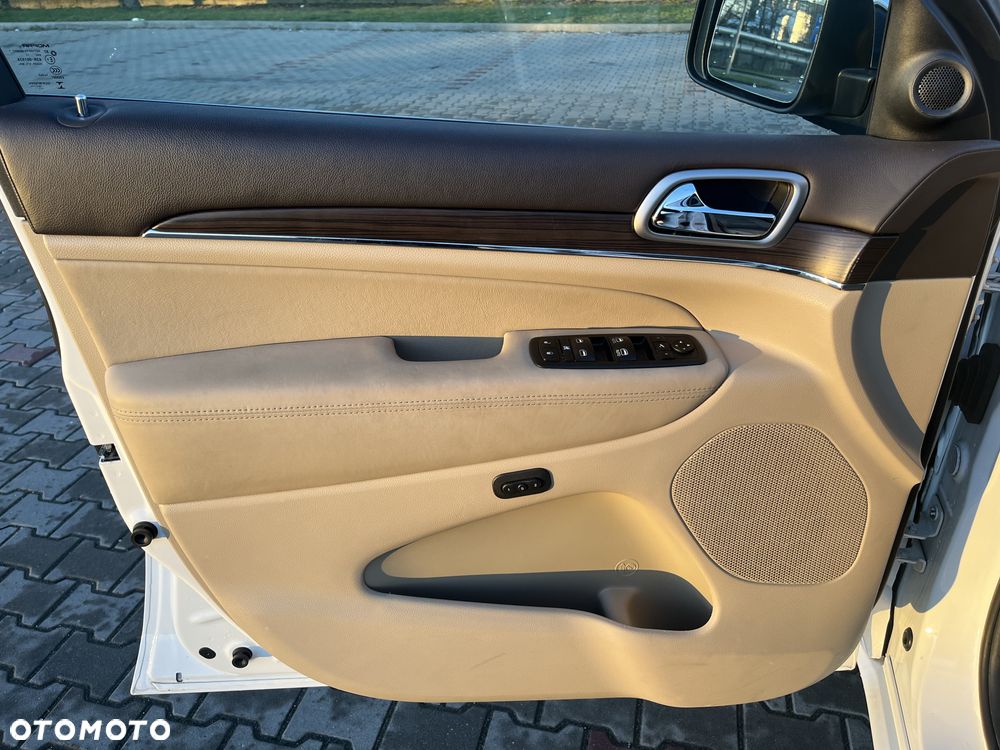 Jeep Grand Cherokee 5.7 V8 HEMI Overland - 18