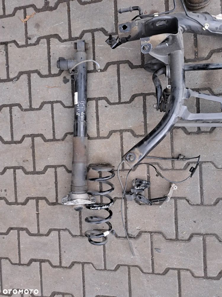 Volkswagen Golf VIII gti amortyzator aktywny tył 5WA512009AP kołyska tył sanki wózek czujnik poziomowania xejonów wahacz prawy tył Sprężyna - 8