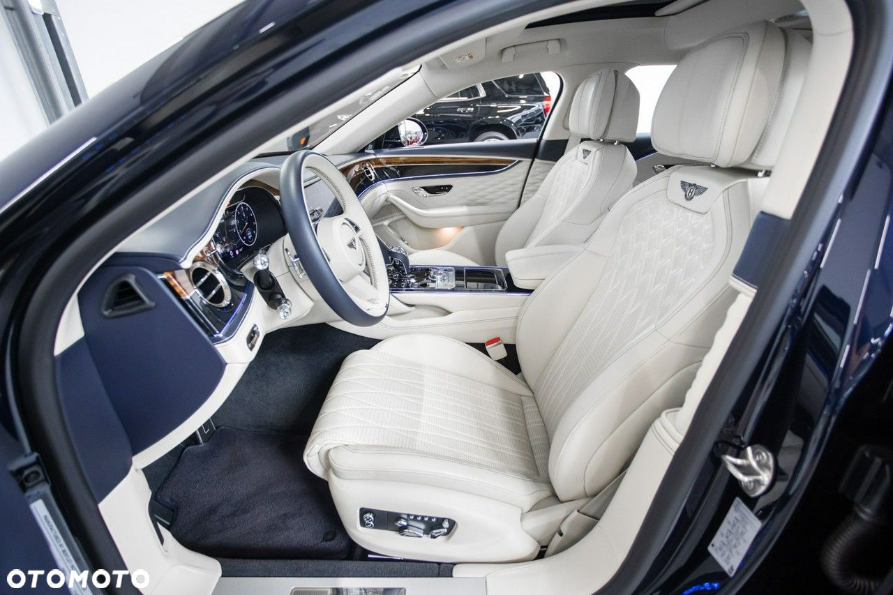 Bentley Flying Spur - 21