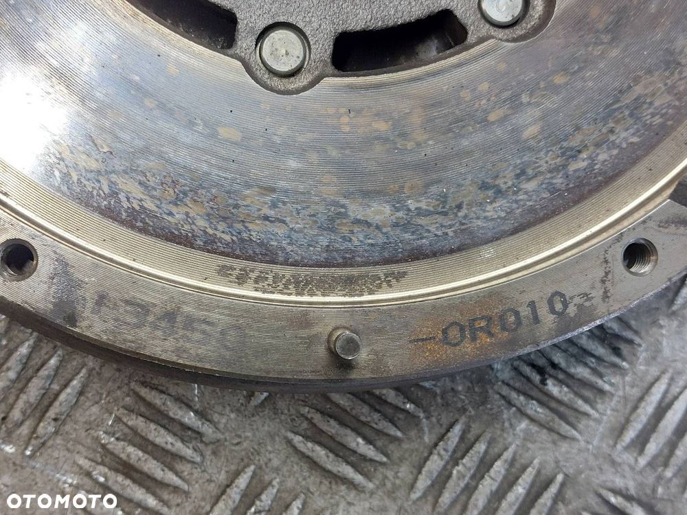 KOŁO DWUMASOWE + TARCZA + DOCISK + ŁOŻYSKO AVENSIS T25 2.0 D4D - 3