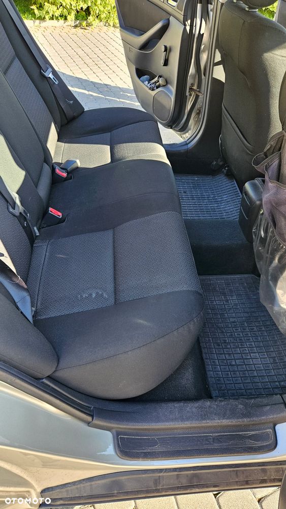 Toyota Avensis 1.8 VVT-i Terra - 5