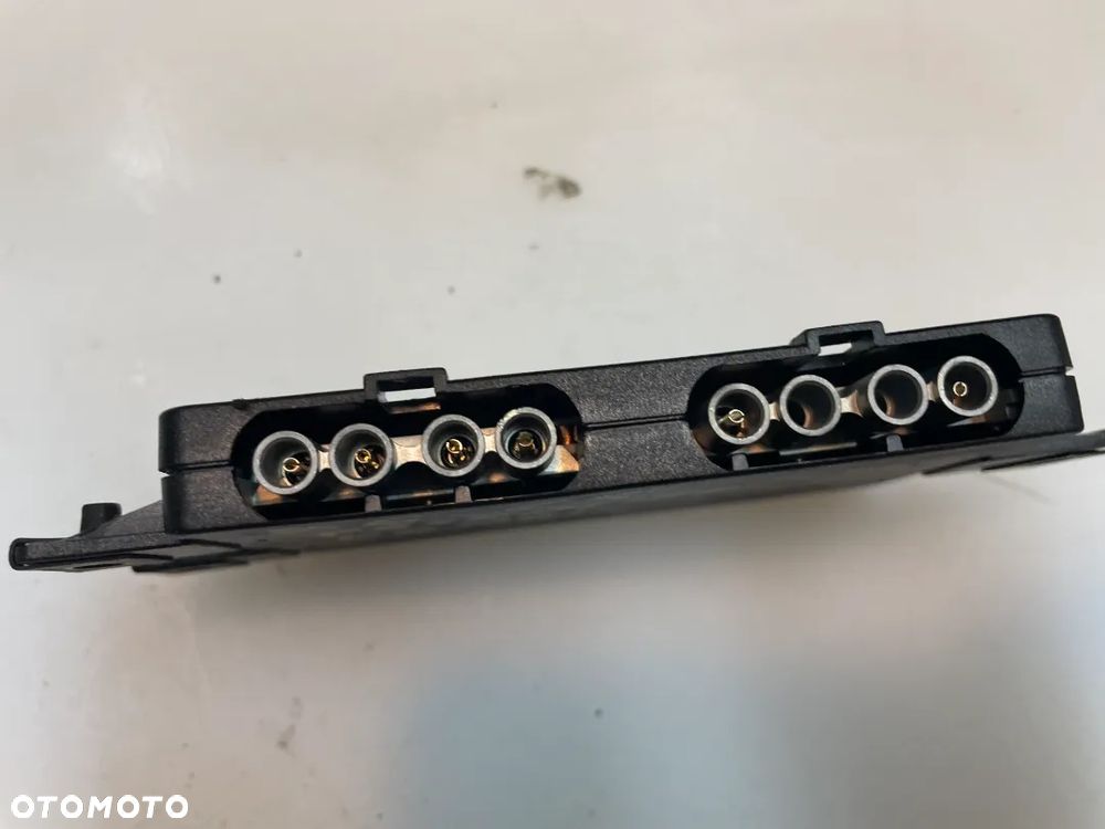 WZMACNIACZ ANTENOWY AUDI A6 C5 4D0035530 - 3