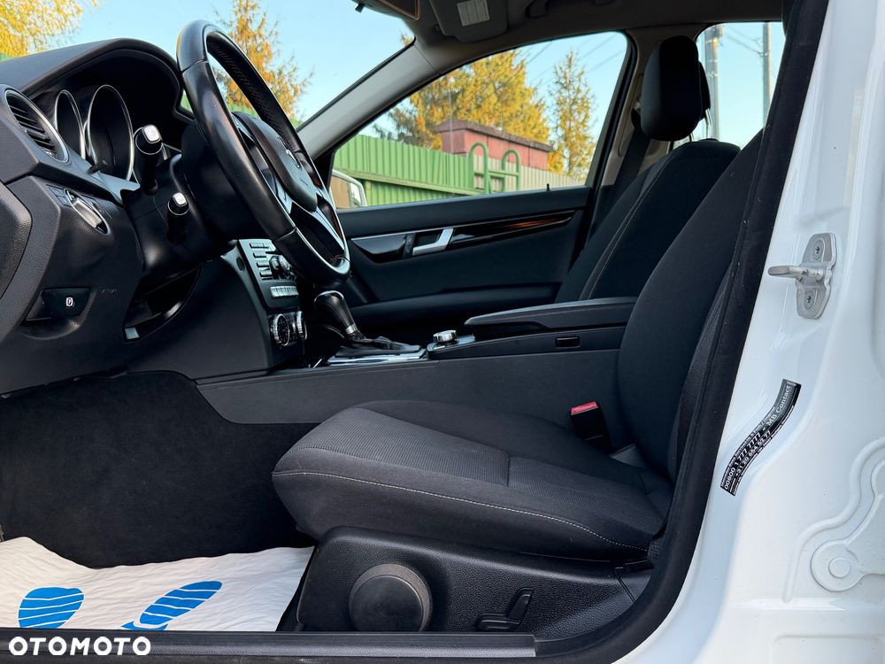 Mercedes-Benz Klasa C 220 (BlueTEC) d BlueEffICIENCY Edition 7G-TRONIC - 15
