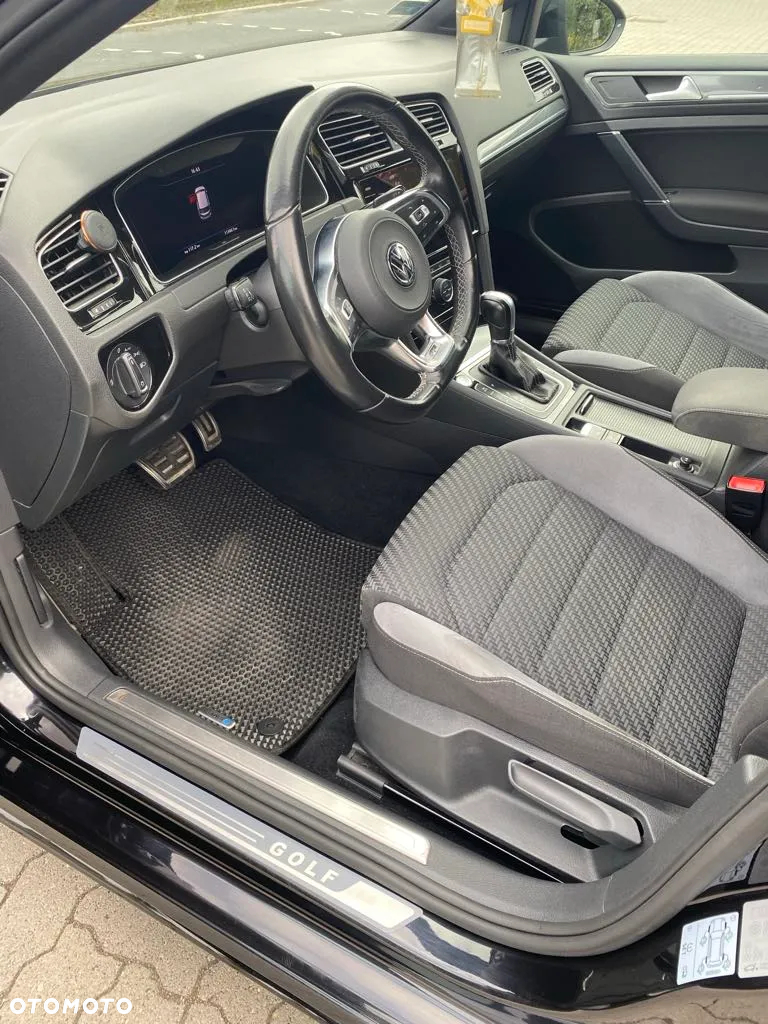 Volkswagen Golf 1.5 eTSI OPF DSG R-Line - 4
