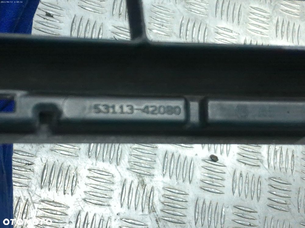 Toyota rav 4 lift atrapa kradka srodkowa zderzaka 53113-42080 - 5