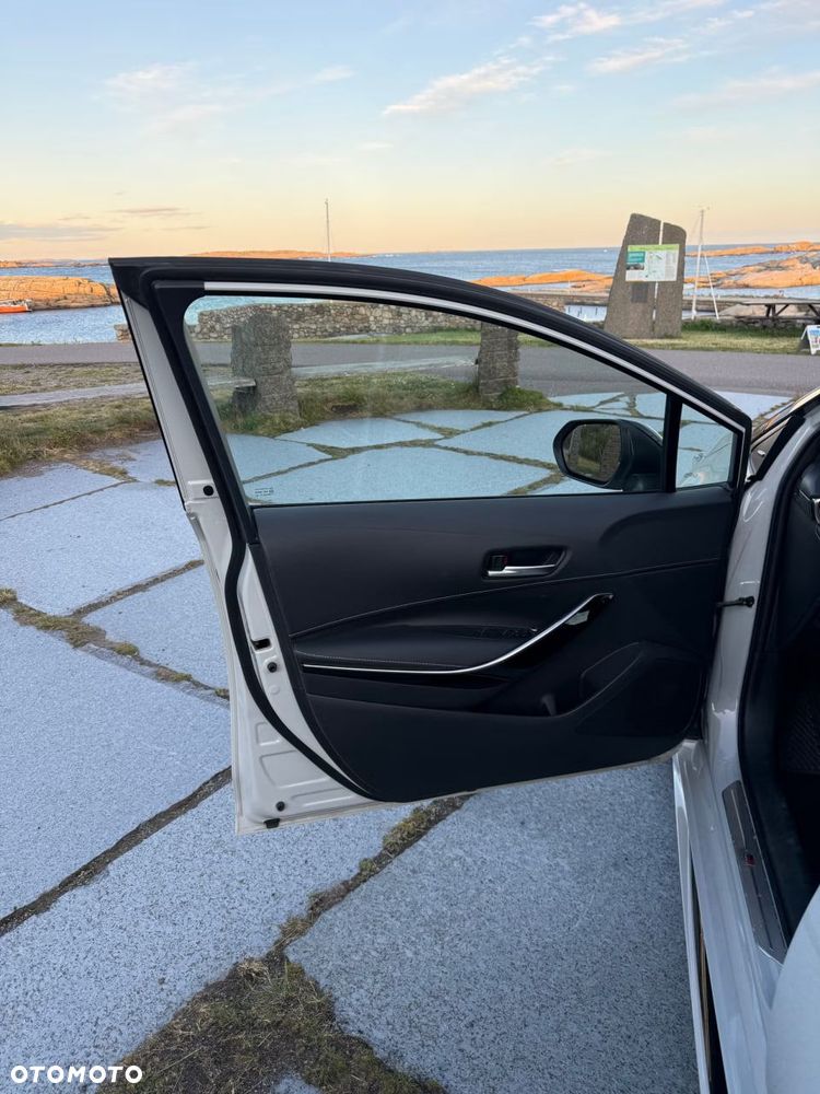 Toyota Corolla 1.8 Hybrid GR Sport - 28