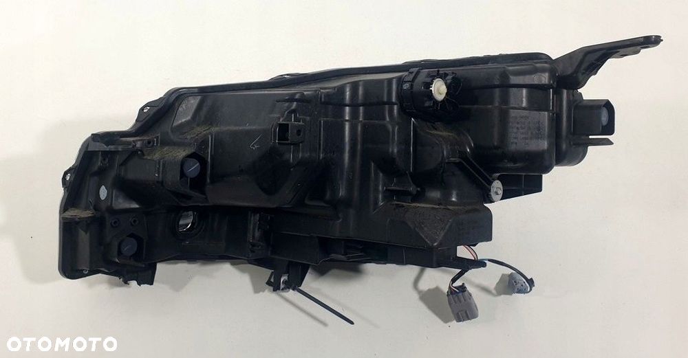 Suzuki Vitara Reflektor Prawy KOITO 100-7R016 - 3