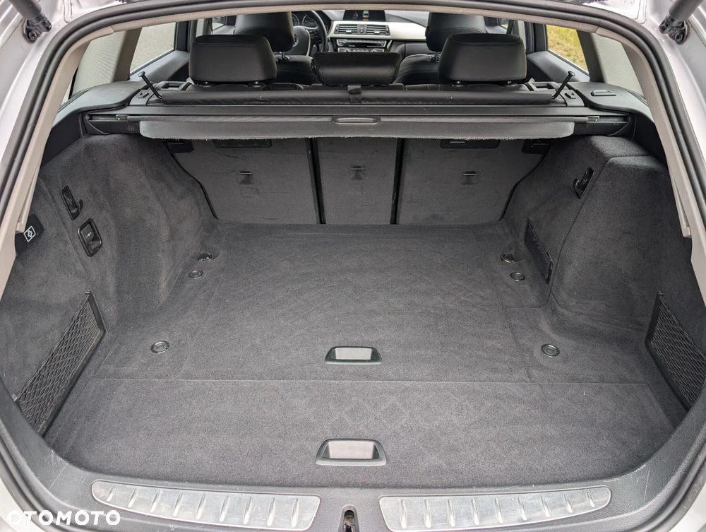 BMW Seria 3 318d xDrive Advantage - 26