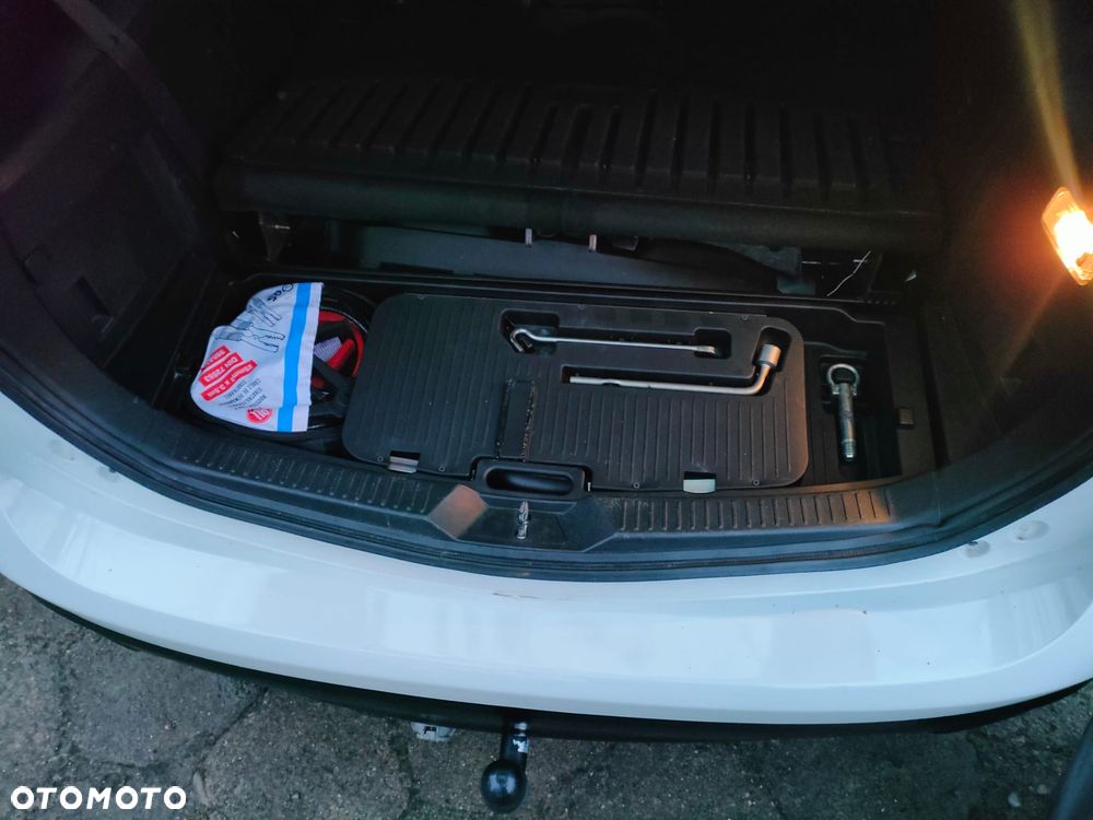Mazda 5 - 10