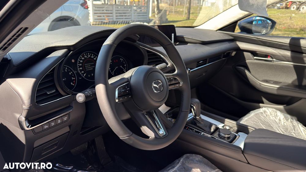 Mazda 3 e-Skyactiv X186 AT MHEV Center-Line - 11