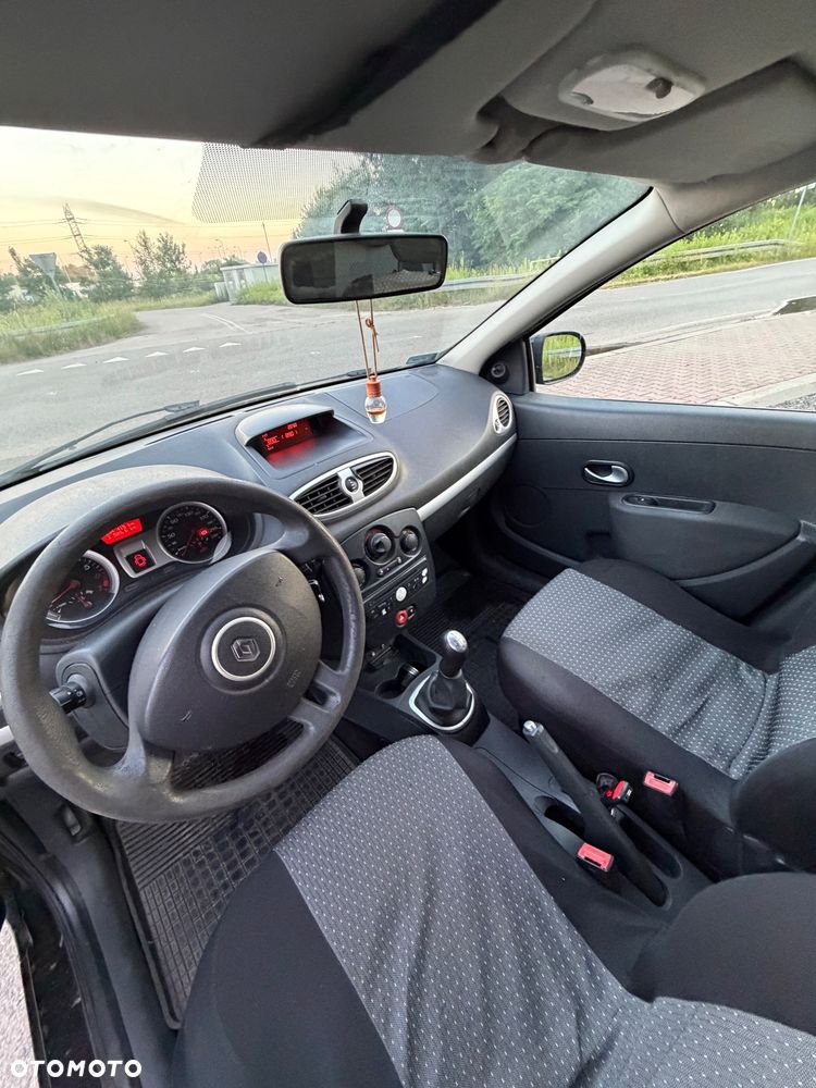 Renault Clio 1.2 16V TCE Alize Euro5 - 8