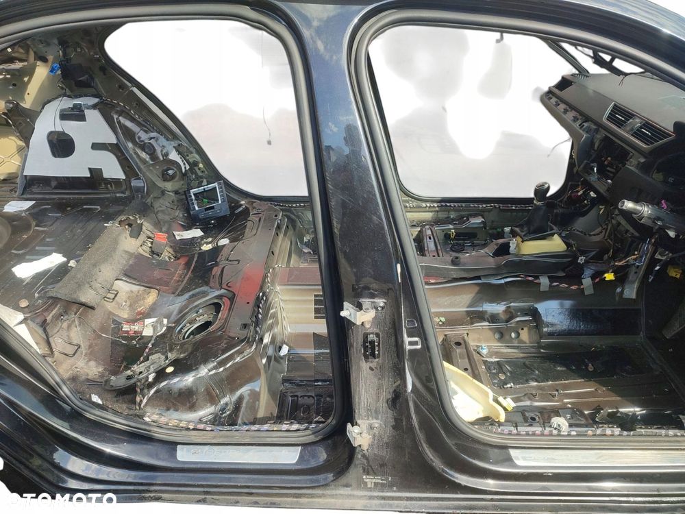 PRÓG PRAWY SŁUPEK ŚRODKOWY SKODA SUPERB III (2015-2019) 2.0 TDI 150KM - 4