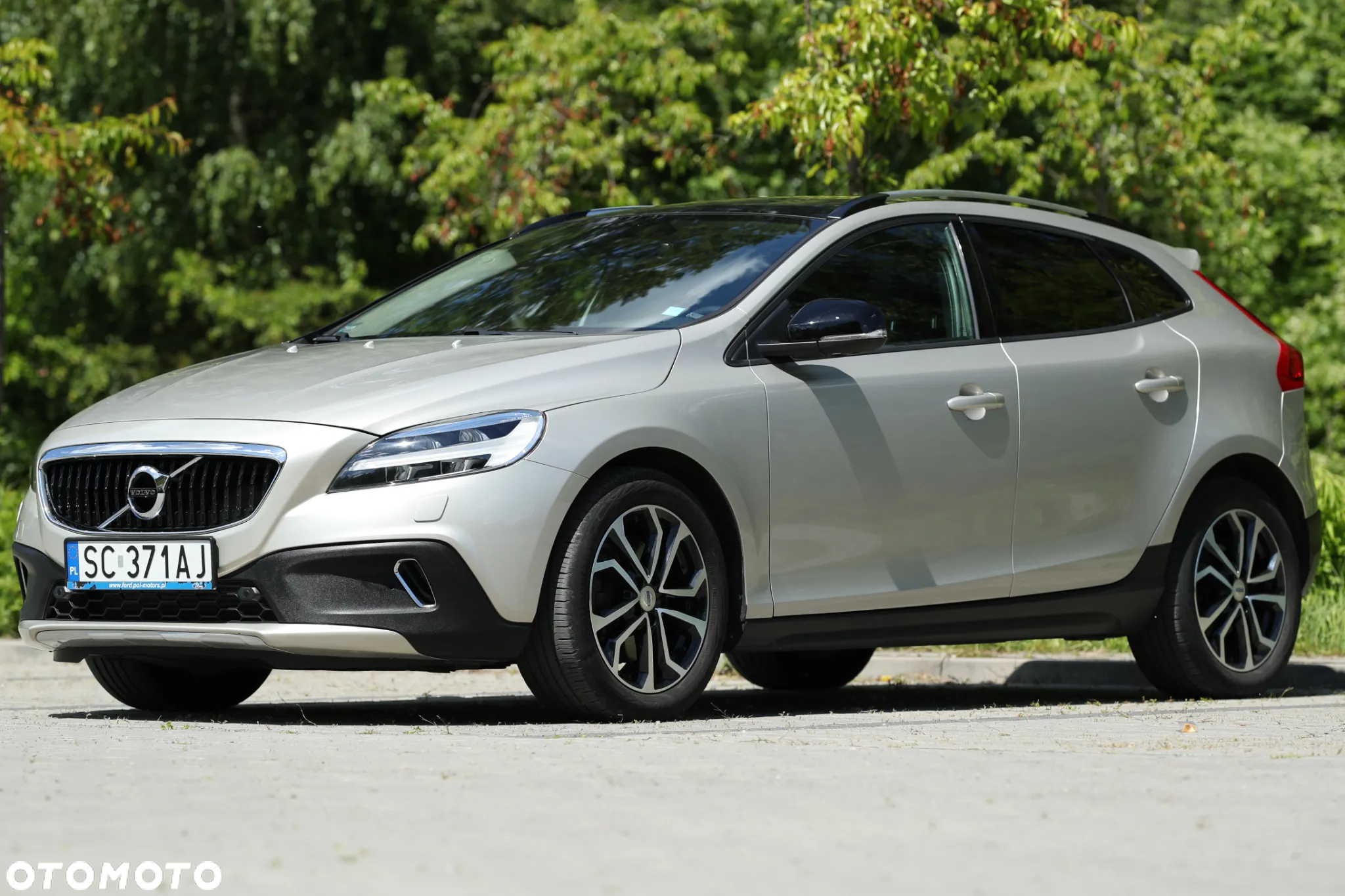 Volvo V40 Cross Country T4 Drive-E Momentum - 2