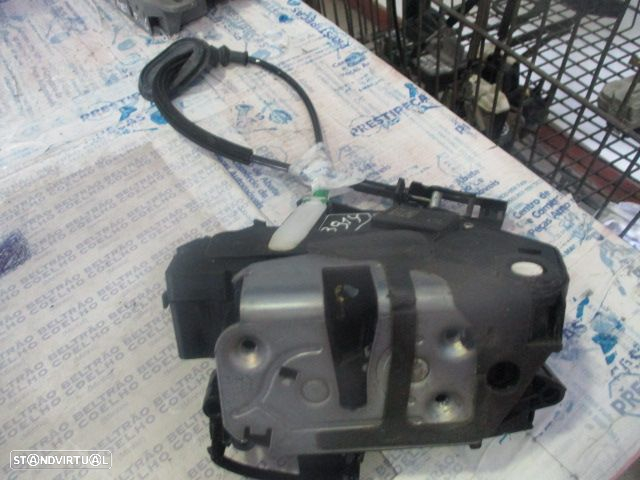 Fecho 8A6AA26412AC FORD FIESTA 2008 TD 4 Pinos - 2