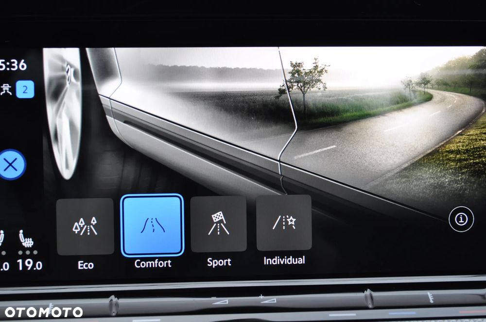 Volkswagen Golf 2.0 TDI SCR Active - 30