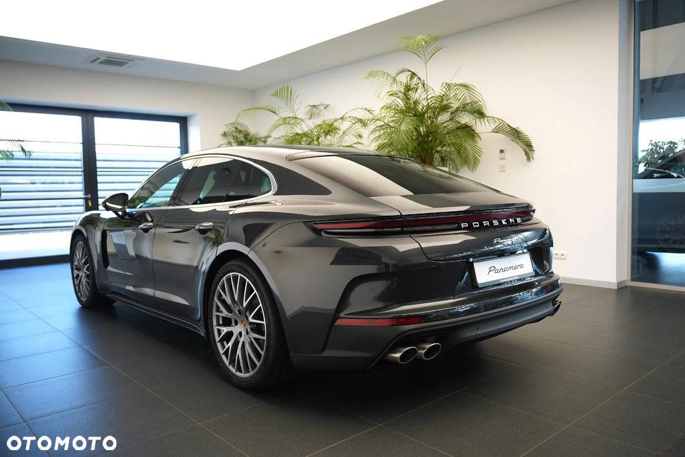 Porsche Panamera 4 - 5