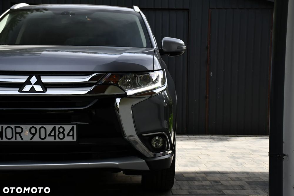 Mitsubishi Outlander - 4
