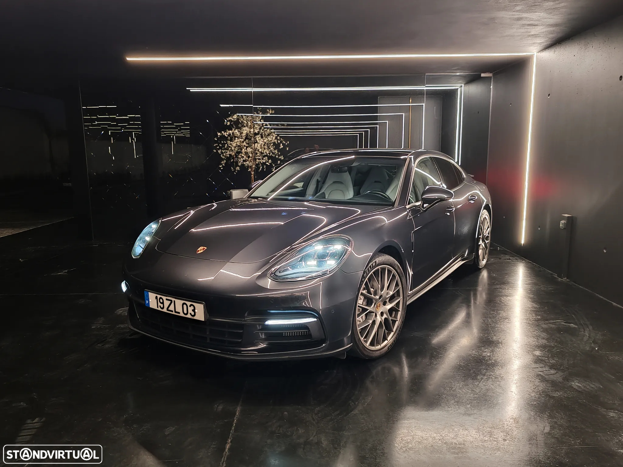 Porsche Panamera 4 E-Hybrid - 2