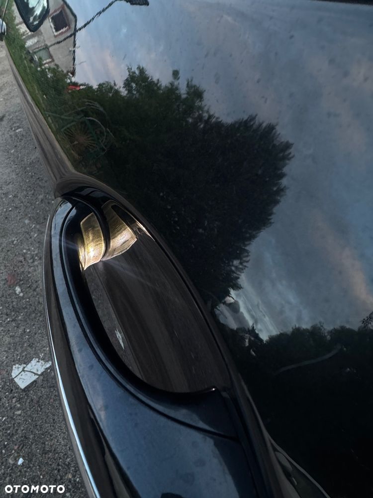 BMW Seria 5 525d xDrive - 11