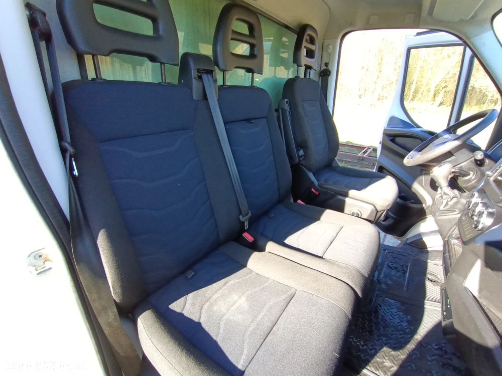 Iveco Daily KONTENER+ WINDA ZEPRO (750kg) 2.3 diesel 156 kM AUTOMAT 2017 WEBASTO, KAMERA, NAVI, GOTOWY DO PRACY! - 6