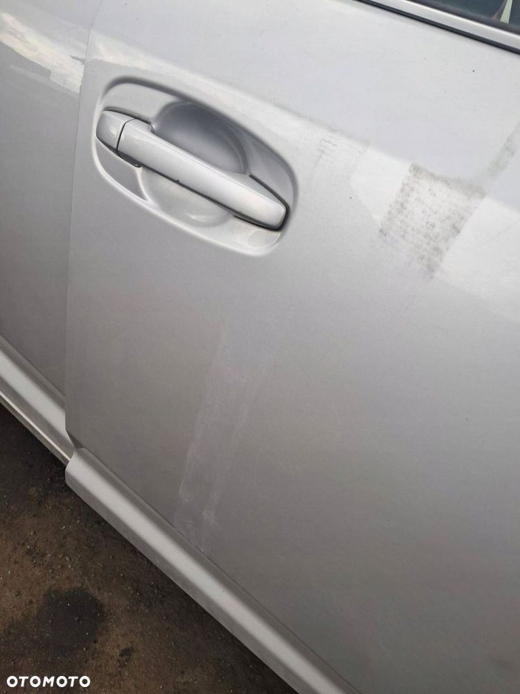 DRZWI PRAWE PRAWY PRZÓD P.P TOYOTA AVENSIS T27 III KOMBI 2009R KOD LAK.1F - 5