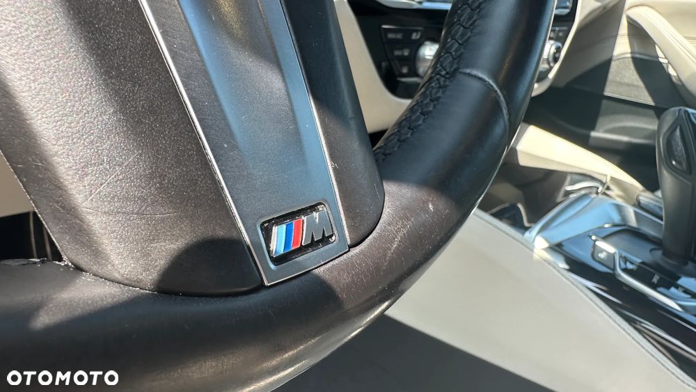 BMW Seria 5 520d M Sport - 24