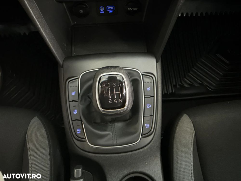 Hyundai KONA - 18