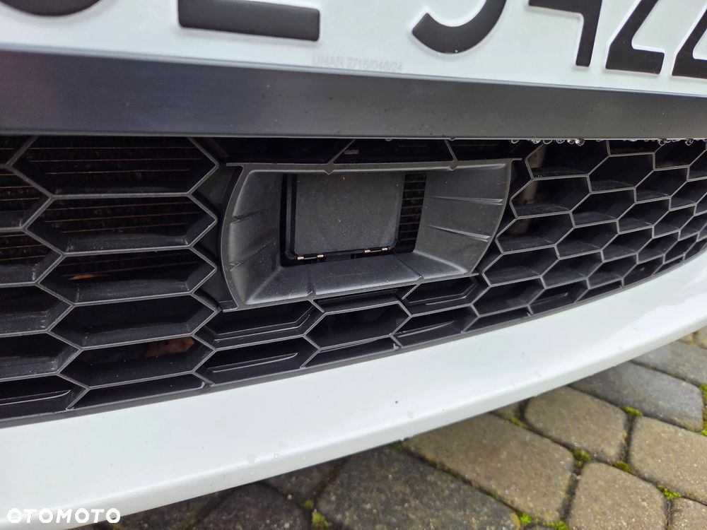 Skoda Octavia 2.0 TDI DSG RS - 28