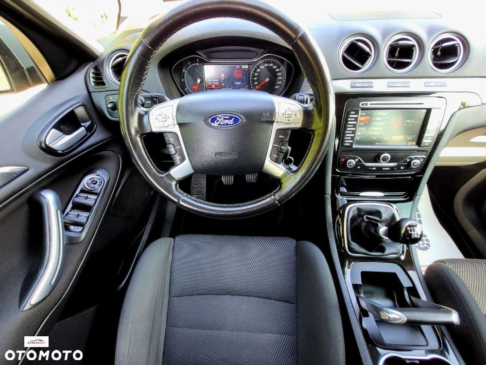 Ford S-Max - 8