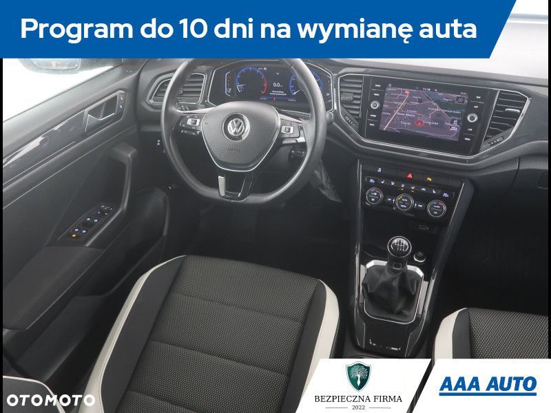 Volkswagen T-Roc - 8