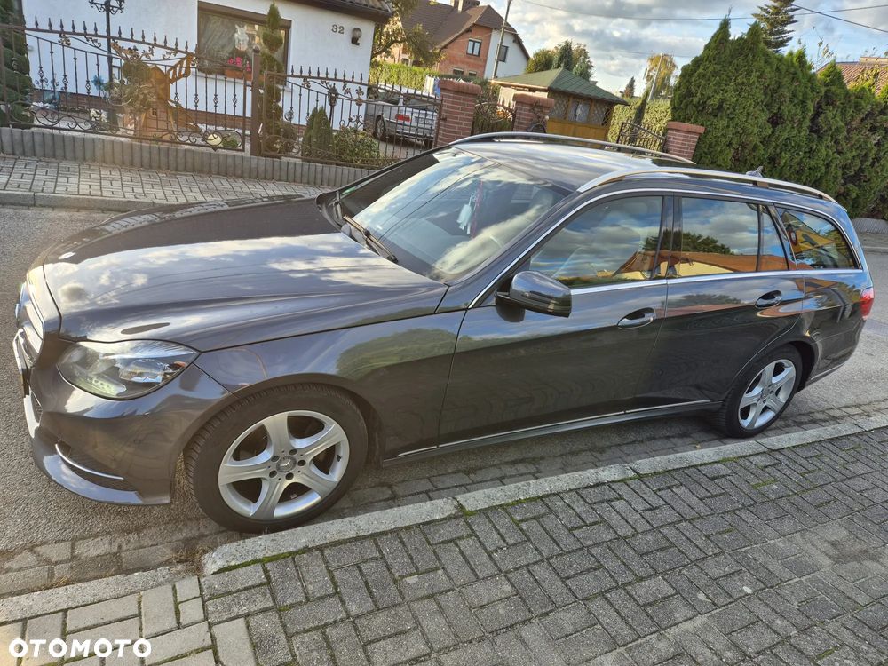 Mercedes-Benz Klasa E 220 T CDI 7G-TRONIC Avantgarde - 2