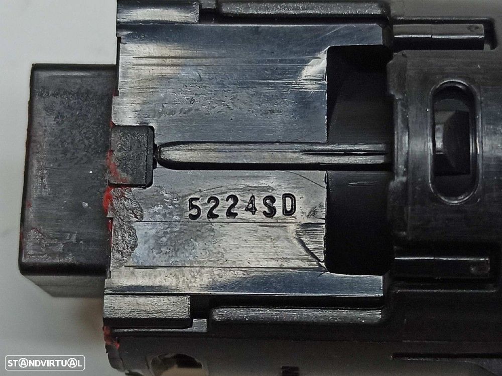 INSERIR INTERRUPTOR DE PARADA NISSAN JUKE (F15) ACENTA - 8