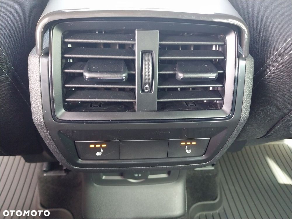 Skoda Karoq 1.5 TSI ACT Sportline DSG - 11