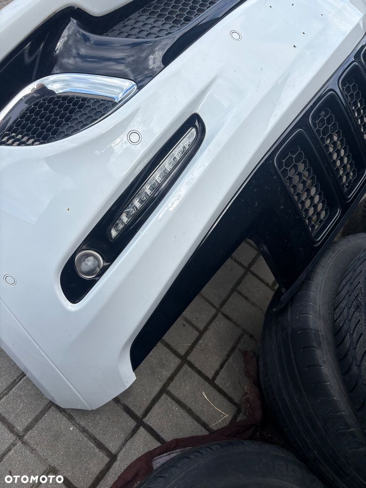 Zderzak Jeep Grand Cherokee SRT WK2 2014 - 14