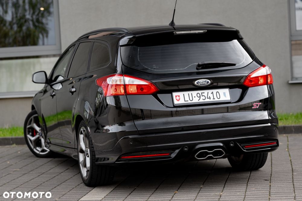 Ford Focus 2.0 EcoBoost ST - 12