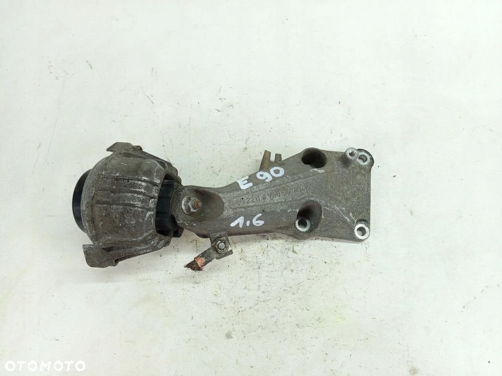ŁAPA SILNIKA LEWA BMW 1 E87 118 120 3 E90 318 320 N46 6760307 - 1