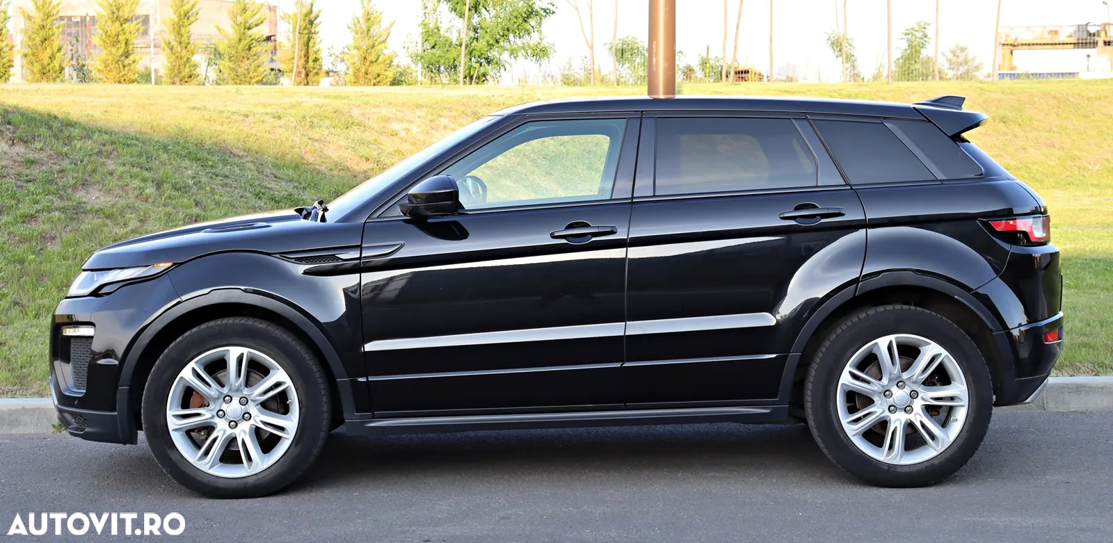 Land Rover Range Rover Evoque 2.0 D150 R-Dynamic HSE - 9