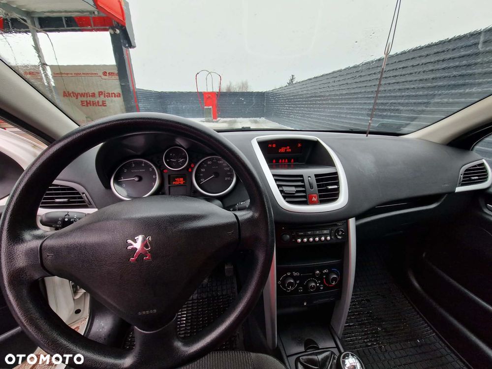 Peugeot 207 - 6