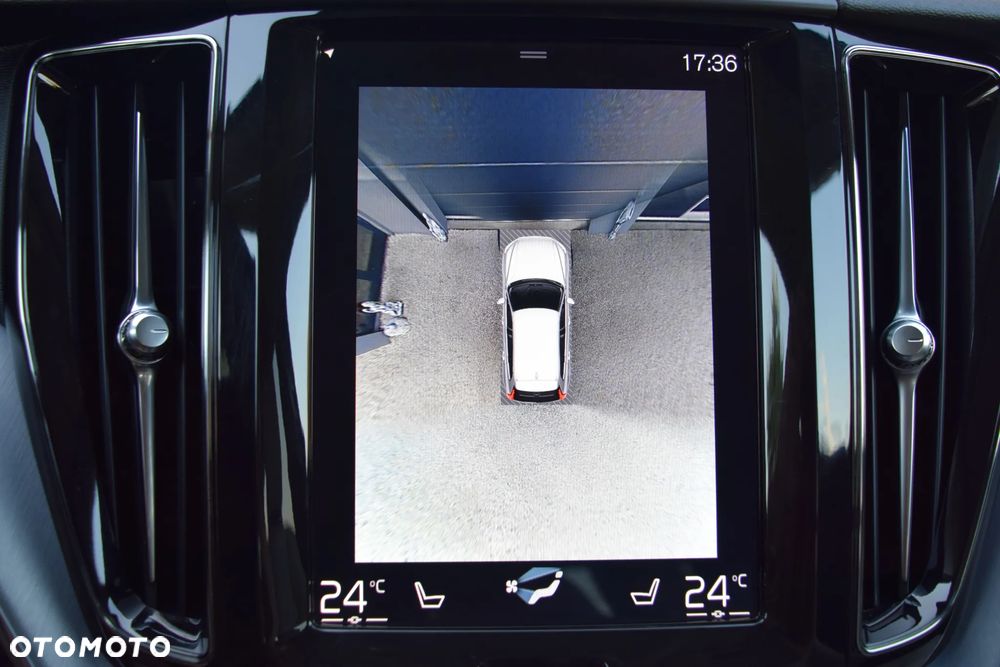 Volvo XC 60 D4 AWD Geartronic Momentum - 24