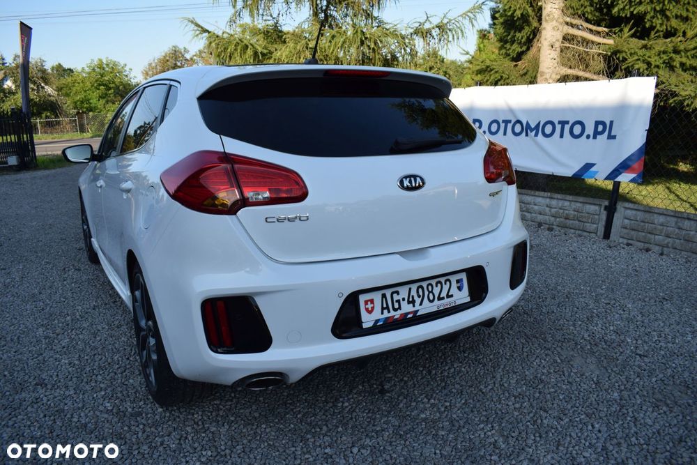 Kia Ceed - 4
