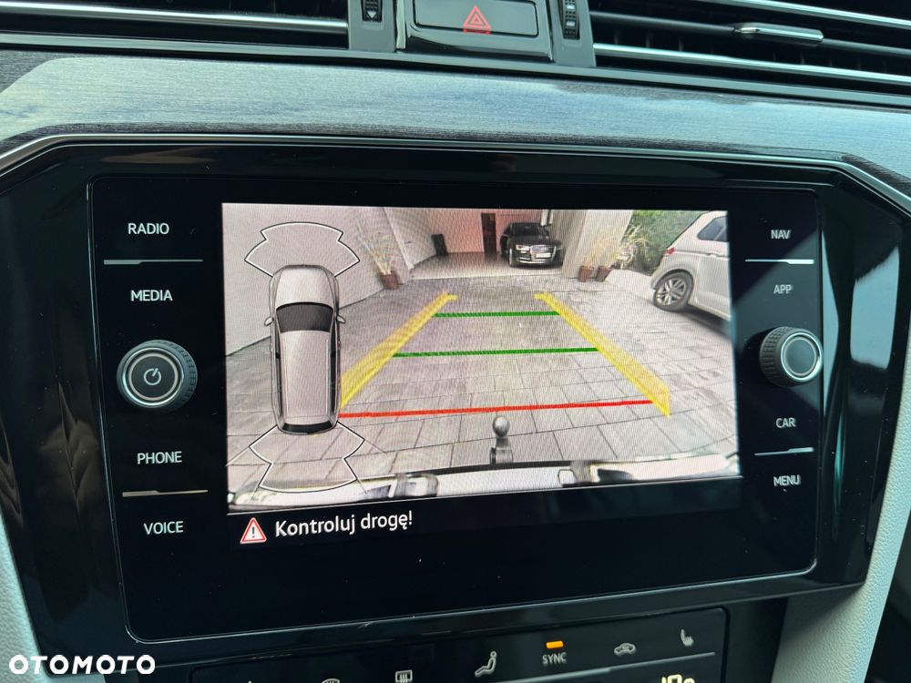 Volkswagen Passat 2.0 TSI Elegance DSG - 26