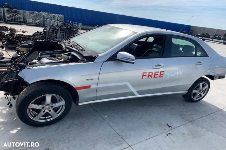 Usa / Portiera spate stanga Mercedes-Benz E-Class W212 [2009 - 2013] - 2