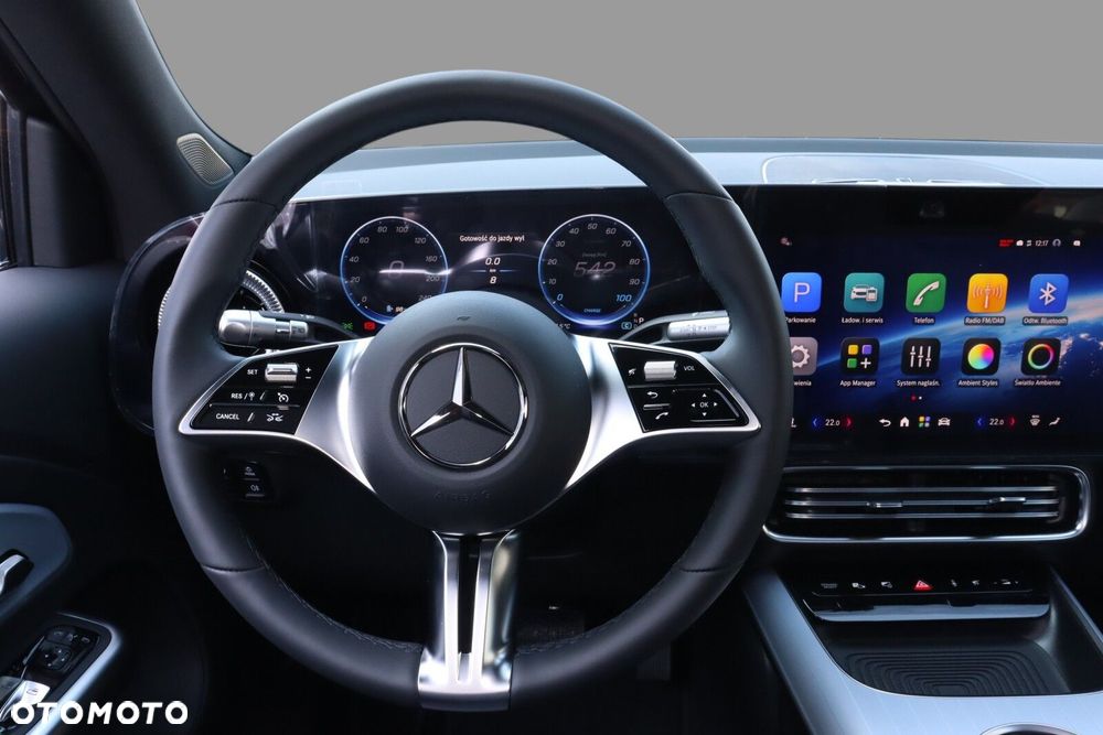 Mercedes-Benz GLB - 14