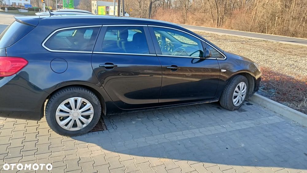 Opel Astra 1.4 ecoFLEX Sport - 2