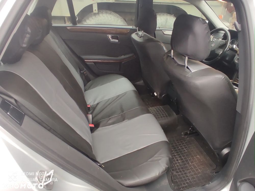 Mercedes-Benz Klasa E 350 CDI DPF 4Matic BlueEFFICIENCY 7G-TRONIC - 4