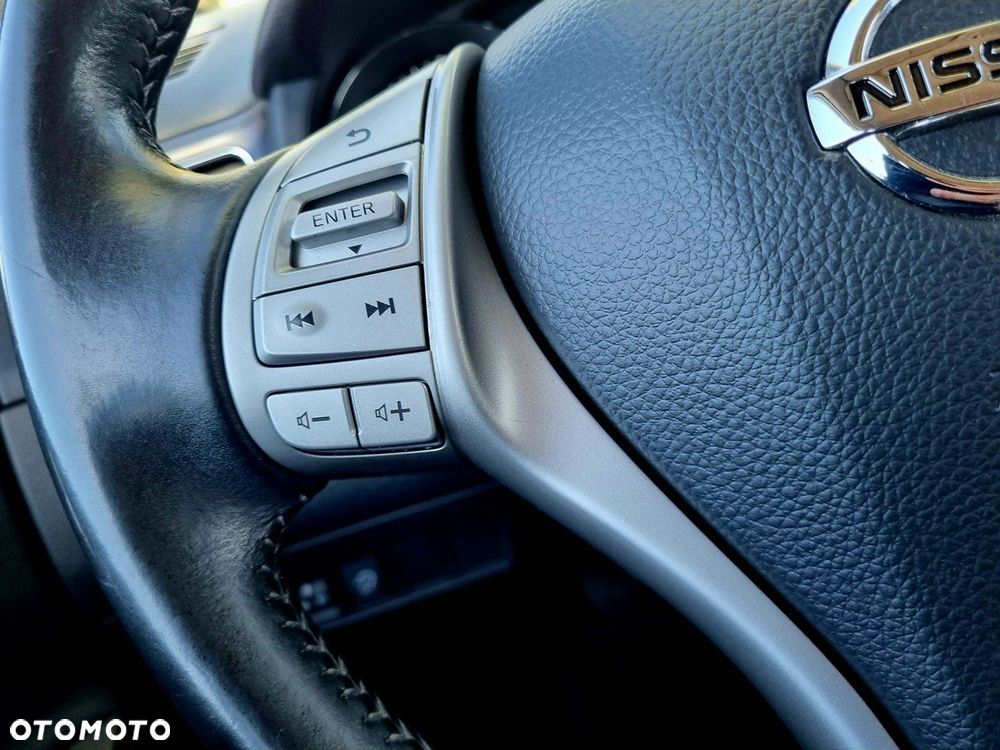 Nissan Pulsar 1.2 DIG-T Tekna EU6 - 16