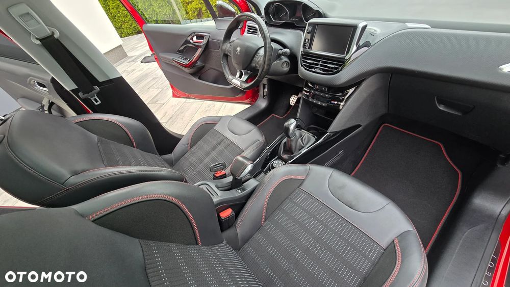 Peugeot 2008 1.5 BlueHDi GT Line S&S - 29